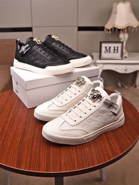 versace shoes men sneakers discount.